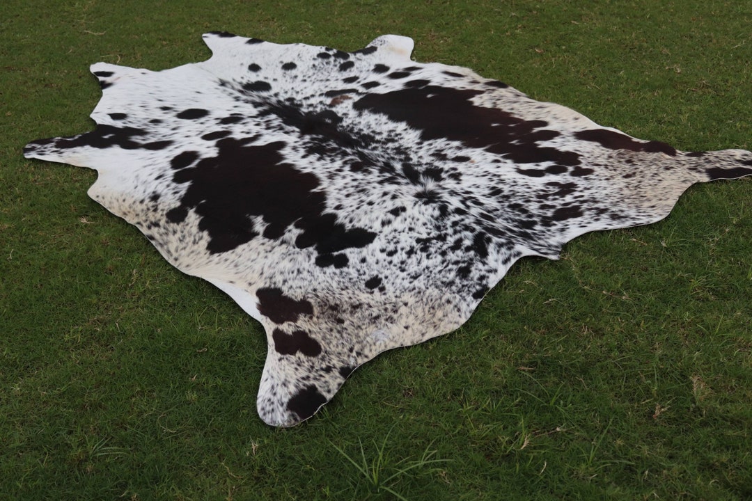 Cow Rug Texture Cowhide Rug in Tricolor, Dark Brown and White Speckled Cow Skin Rug ...
