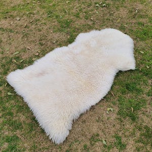 Genuine Sheep Skin Rugs - Natural White Sheepskin Rugs - Icelandic Sheepskin Area Rugs - Home Decorative Fur Sheepskin Throw Rugs image 3