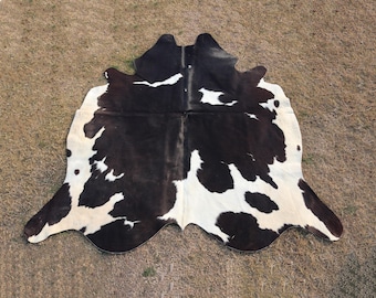 Cowhide Rug Black White  - Brown and white cowhide rug - Hair on hides for Home - Cowhide UK /USA/DE