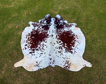Genuine Tricolor Cowhide Rug – Natural Hair-On Brazilian Leather Area Decor