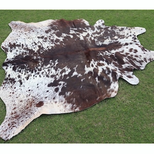Tapete de couro de vaca real marrom e branco Tapete de couro de vaca tricolor para decoração de casa Tapete de pele de vaca genuína Tapete de couro de vaca salpicado de luxo Tapete de vaca tigrado