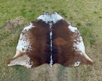 Brown and White Real Cowhide Rug Brindle Cowhide with Hair On Luxury Cowhide Skin Rug for Home Decor Tricolor Cow Rug Cowhide Floor Area Rug