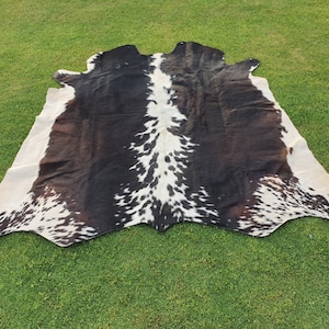 Exclusive Cowhide Rug Black & White, Speckled Cow Skin Rug Black and White, Best Living Room Decor Area Rug, Cowhide Upholstery Leather
