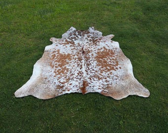 Brown and White Fur Cowhide Rug - Genuine Cow Skin Rug with Hair On - Large Tricolor Cowhide Floor Area Rug - Brindle Cow Rug for Home Decor