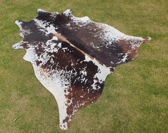 Unique Cowhide Rug Speckled Brown, Tricolor Cow Skin Rug Brown and White, Custom Cowhide Area Rug, Home Decor Handmade Cowhide Carpet Rug