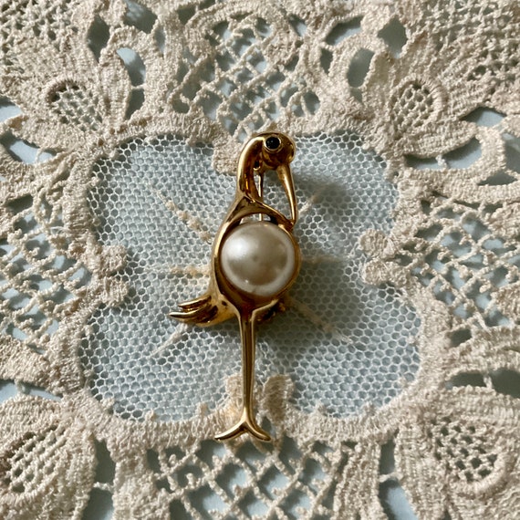 Vintage BIRD Luxe GOLD pLATED PeaRL Sapphire BROO… - image 8