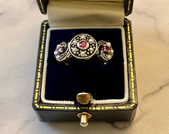 GENUINE RUBY Seed PEARL Sterling Vintage Ring - Vintage Carved Design - Natural Stones - Sterling Silver - Vintage from France