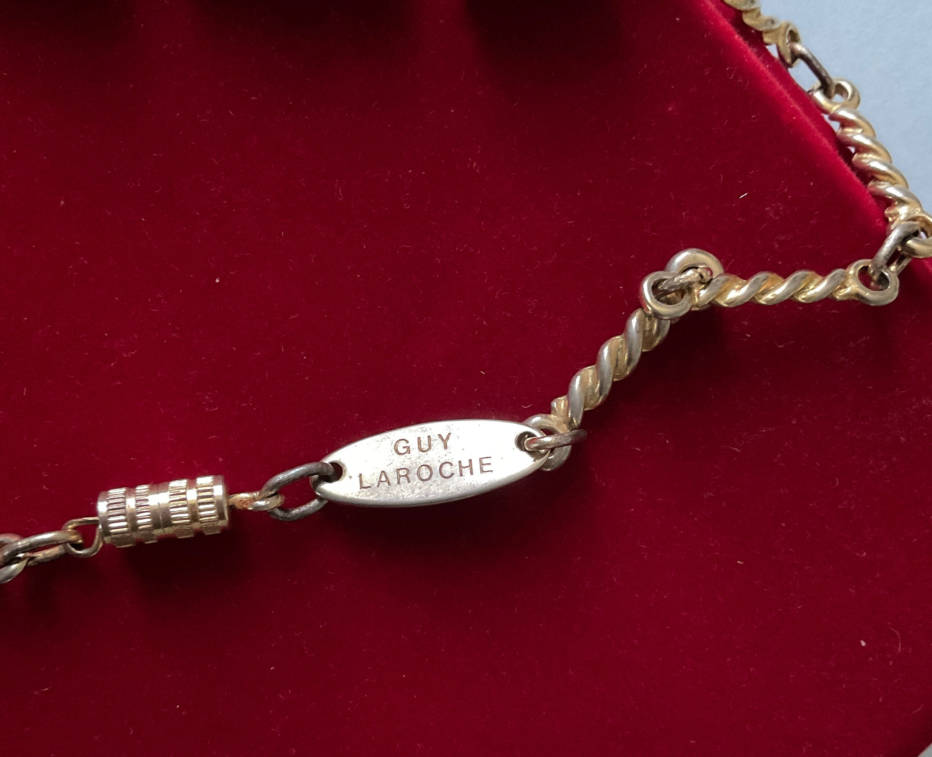 Guy LAROCHE Chain GOLD Plated LUCITE Vintage Necklace Signed