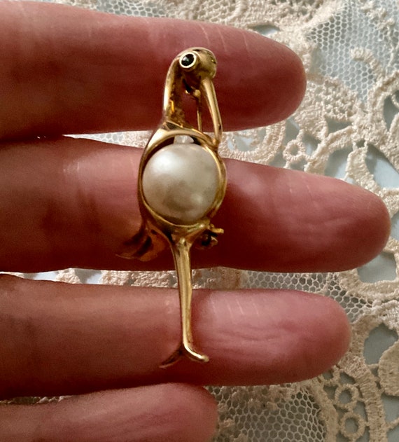 Vintage BIRD Luxe GOLD pLATED PeaRL Sapphire BROO… - image 9