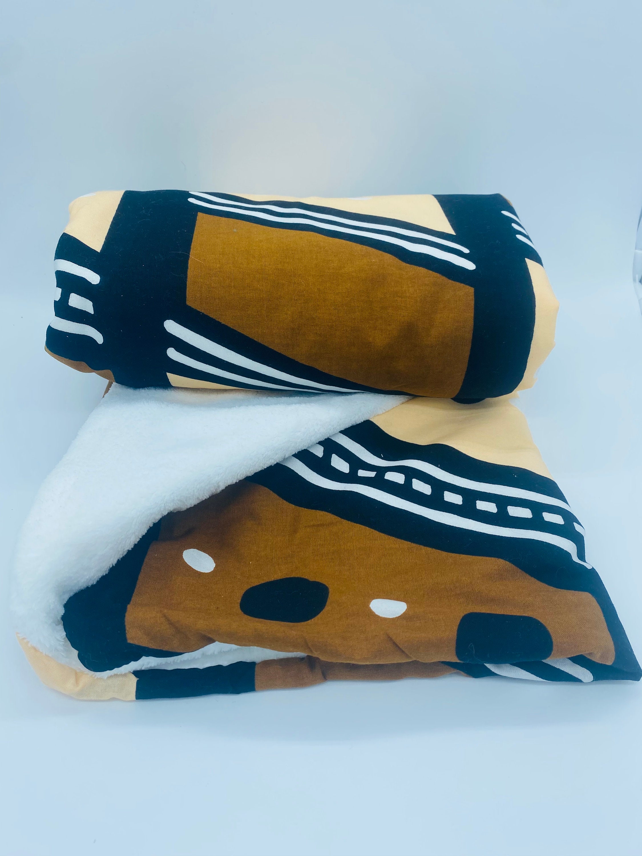 Couverture Bébé Naissance Cadeau en Wax Africain Inspiration Bogolan Personnalisable Ankara Blanket