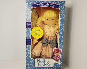 Vintage Party Days Holly Hobbie Doll NIB Abito rosa Capelli biondi