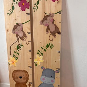 Tabela de altura de madeira pintada à mão – Personalizada – Selva – Barra de medição infantil – Escala de crescimento – Presente para nascimento e batismo