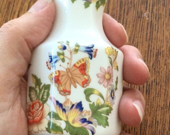 Small Vintage English Bone China Case AYNSLEY COTTAGE GARDEN. Bud Vase Floral