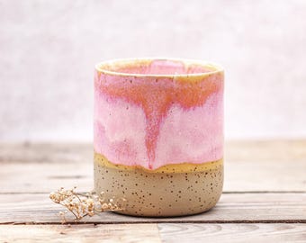 Handgemachter Keramik Kaffeebecher: Rosa, Gelb & Weiß – glasiertes Steinzeug, Tasse ohne Henkel