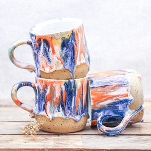 Handgjord färgglad keramisk kaffemugg: Glaserad regnbågsstengods i keramik