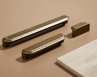 Antique kitchen cabinet handles,retro luxury zinc alloy brass cupboard handle,Custom engraved vintage style elegant pull knob,furniture knob