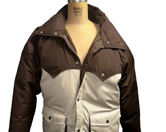 Vintage 90’s Field and Stream Brown Biege Puffer Down Winter Ski Snow Jacket Coat Gordon Ferguson Western Ranch