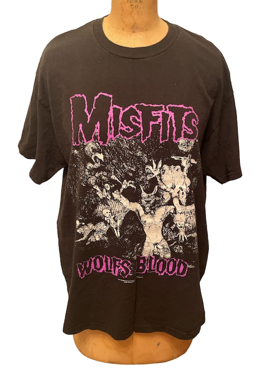 Vintage 2002 Misfits Wolf Blood Punk Rock Short Sl