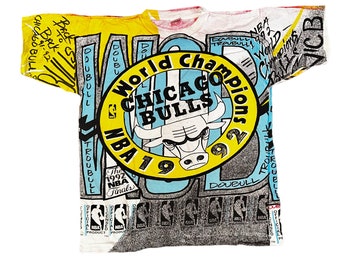 Vintage 1992 Ritz Chicago Bulls NBA Basketball Double Trouble Back To Back Magic Jordan Era T-Shirt Allover Single Stitch