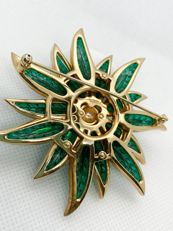 Mid Century Trifari Poinsettia Brooch in Green by… - image 4