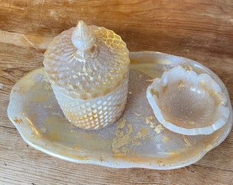 Handmade Gold and Pearl Triple Resin Vanity Set