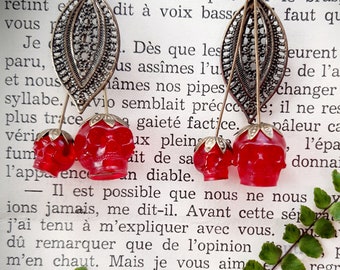 Boucles d'oreilles en résine époxy, cerise tête de mort