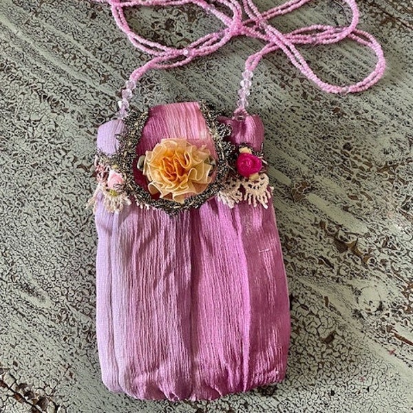 Vintage Romantic Silk Wristlet