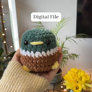 No-sew small chubby duck crochet pattern by Rachel&#39;sCrochetCreations || Digital file