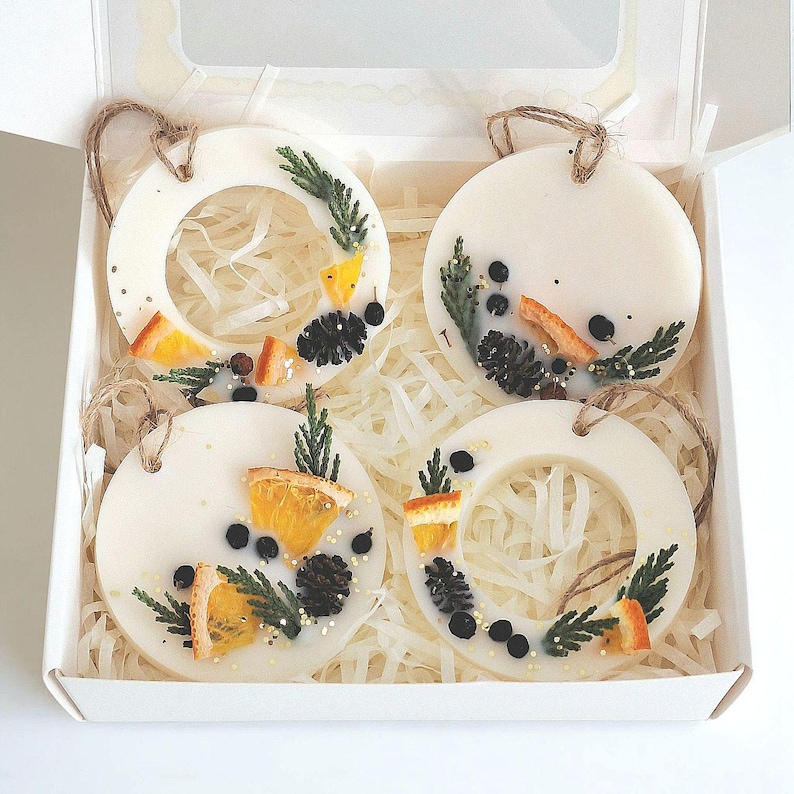 Eco friendly wax sachet set with festive scent, handcrafted Christmas decorations for home and gift giving.