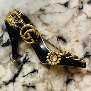 グッチGUCCIヒョウ柄ファー装飾付きハイヒール 2025年最新】グッチ GUCCI レオパード柄の人気アイテム - メルカリ