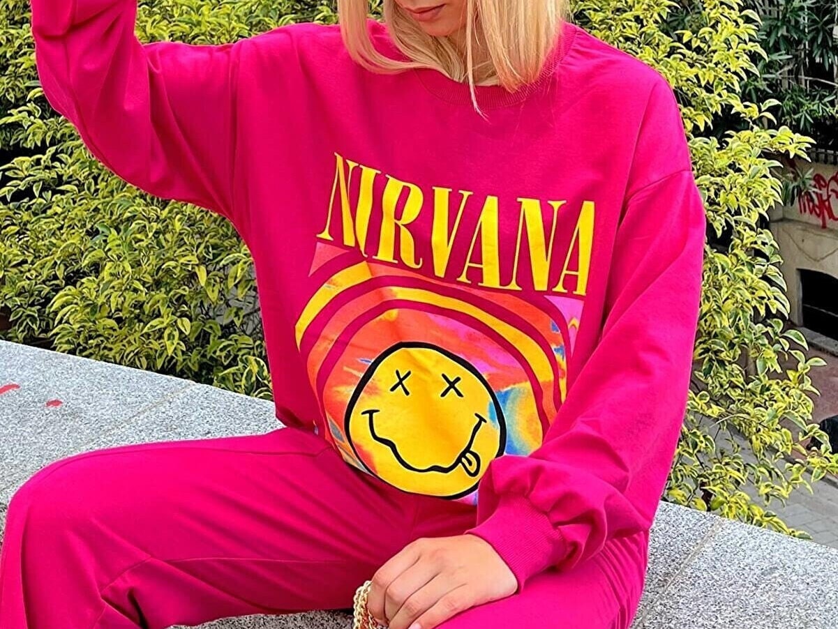 Smiley Rock Band Oversized Sweatshirt, Nirvana Smiley Face Pink