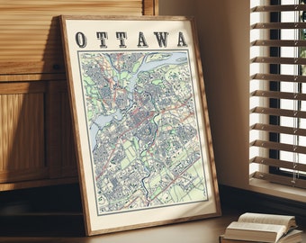 Puede incluir: Un mapa enmarcado de Ottawa, Canadá, con el nombre de la ciudad impreso en letras negras en negrita en la parte superior. El mapa está en un marco de madera claro y está colgado en una pared.