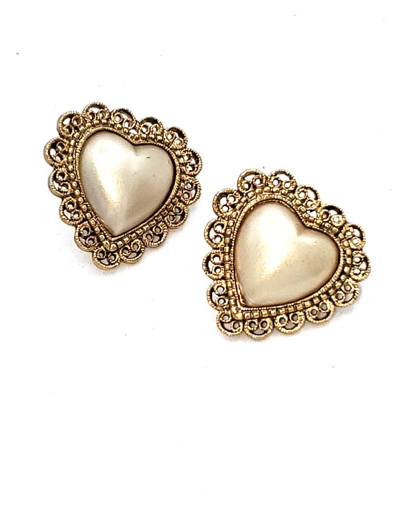 Elegant Heart Earrings Gold Tone Opalescent Pierc… - image 2