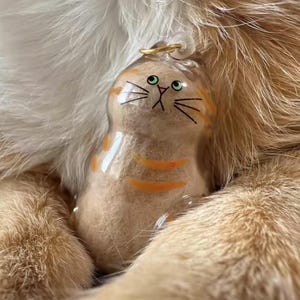Cat Hair Storage Keychain, Cute shaped Container for Hair, Unique Pet Gift for Enthusiasts