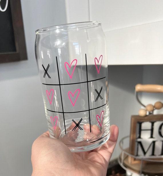 Tic Tac Toe Valentines Day Beer Can Glass Be Happy X's and O's Pink Hearts Libbey  Glass Can 16 Oz. 20 Oz. Bamboo Lid Straws 