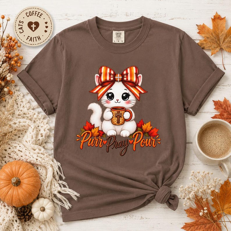 Christian Autumn Graphic Tee Kawaii Cat Lover Shirt Cozy Fall Wear Funny Feline Top Striped Coquette Bow Pumpkin Spice Shirt Gift Halloween Bild 8
