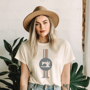 Naaimachine shirt, naai T-shirt, grappig quilten shirt, grappig quilter cadeau, cadeau voor quilter, naaicadeau, vakantie quilter cadeau