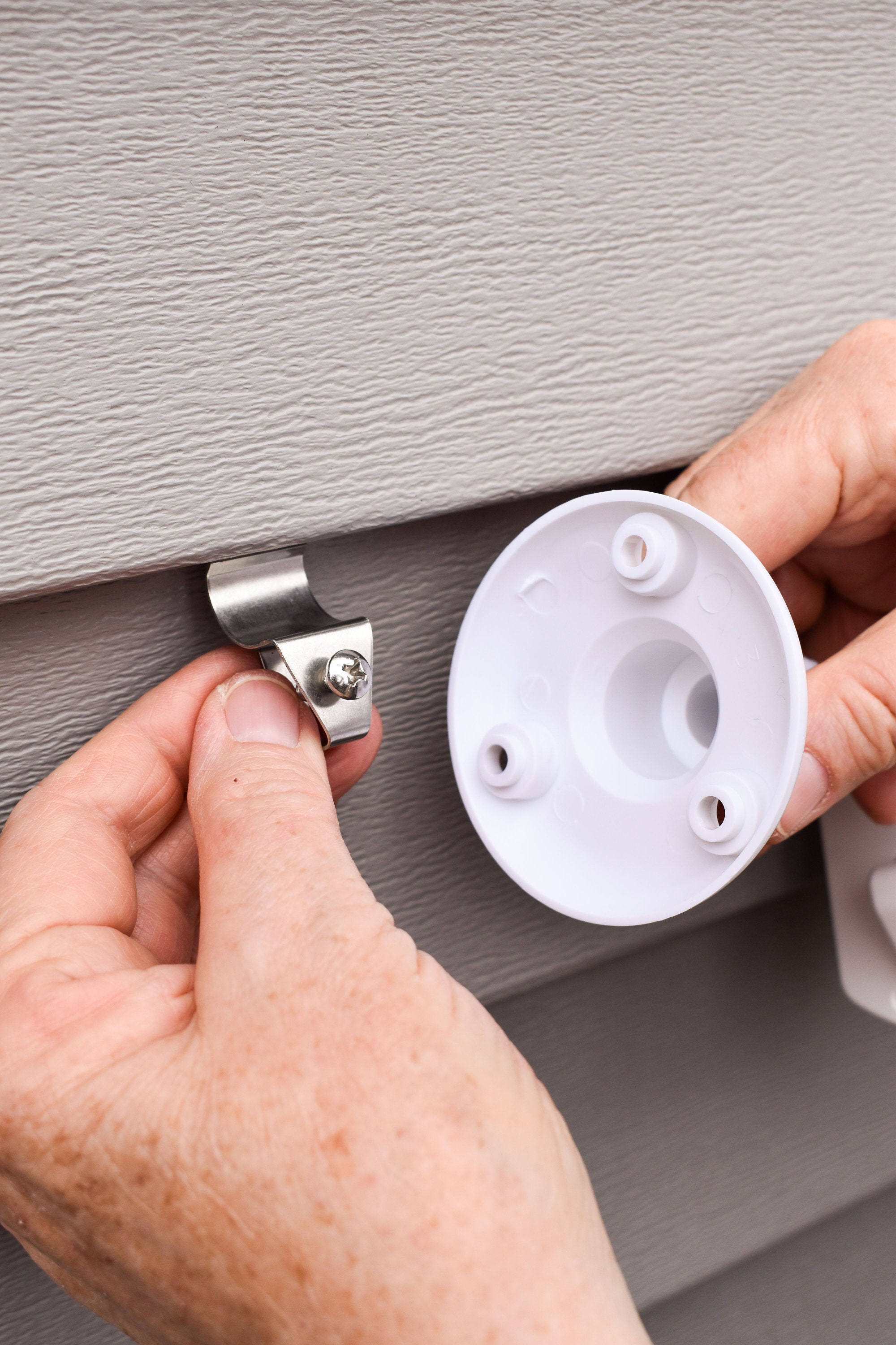 20 PC screw Style JMT Vinyl Siding Hook Hangers, Outdoor Hook, Siding