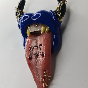 Gothic style designed halloween lips phone holder / brooch / phone grip / choker / badge reel / popsocket / popgrip / popsockets