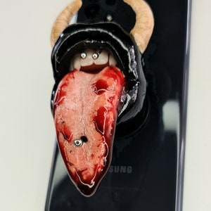 Gothic style designed lips phone holder / brooch / phone grip / choker / badge reel/  popsocket / popsockets / popgrip