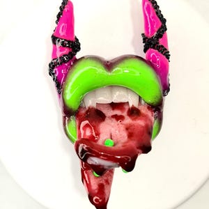 Gothic style designed lips  phone holder / halloween brooch / choker / badge reel / lips phone grip / lips popsocket / vampire / popsockets