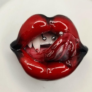 Suporte para celular Gothic Lips: PopSocket Devilish feito à mão