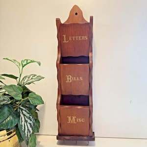 Organizador de correspondência de madeira vintage - Cartas, contas, diversos - Montagem na parede com 3 ganchos