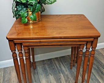 Ethan Allen 3-Pc Heirloom Nutmeg Maple Nesting Accent End Table Set