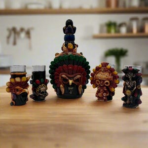 Mexikanische Schnapsgläser | Handwerklicher Azteken Krieger Dekanter Kit