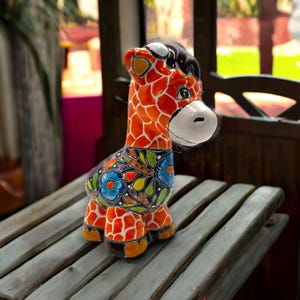 Jardinière girafe Talavera | Petite statue succulente peinte à la main