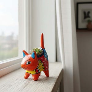 Maceta colorida de Talavera con forma de gato / Arte cerámico mexicano