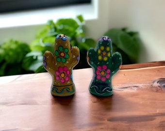 Handmade Set of 2 Mexican Salt and Pepper Shakers | Talavera Cactus