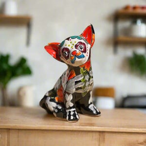 Estatua de Chihuahua de Talavera / Decoración de cerámica mexicana del Día de Muertos
