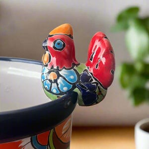 Colgador de olla de pollo de Talavera / Pequeña decoración de jardín mexicana hecha a mano